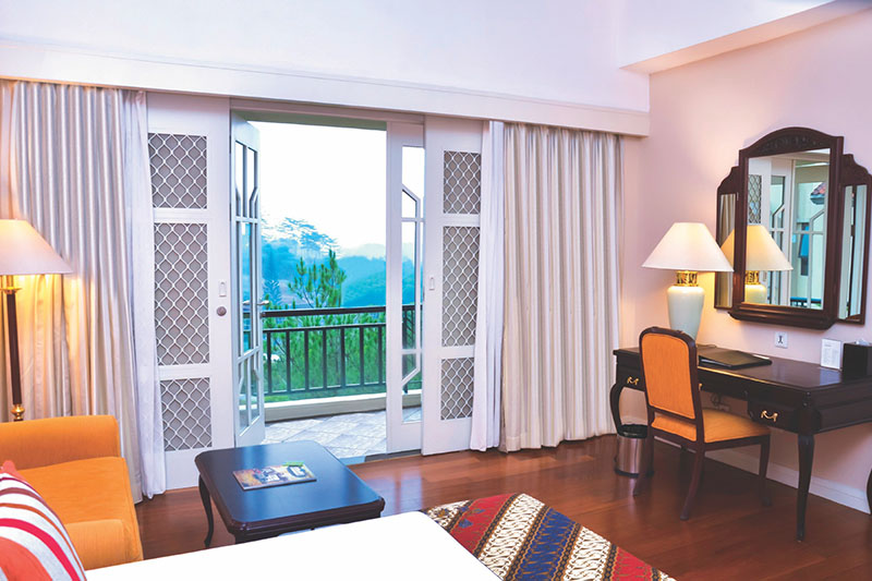Mason Pine Hotel