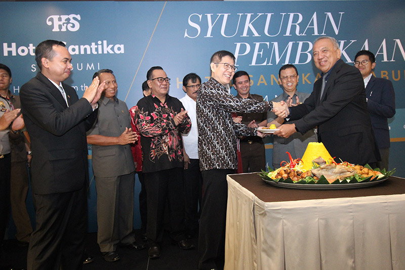 Santika Sukabumi