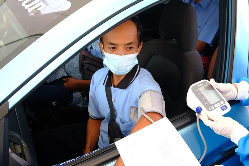 Bluebird Group Berikan Vaksinasi