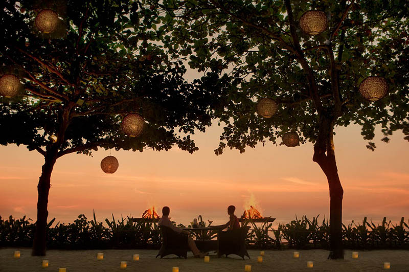 Sunset Beach Bar & Grill - Sunset Bonfire Dinner InterContinental Bali Resort