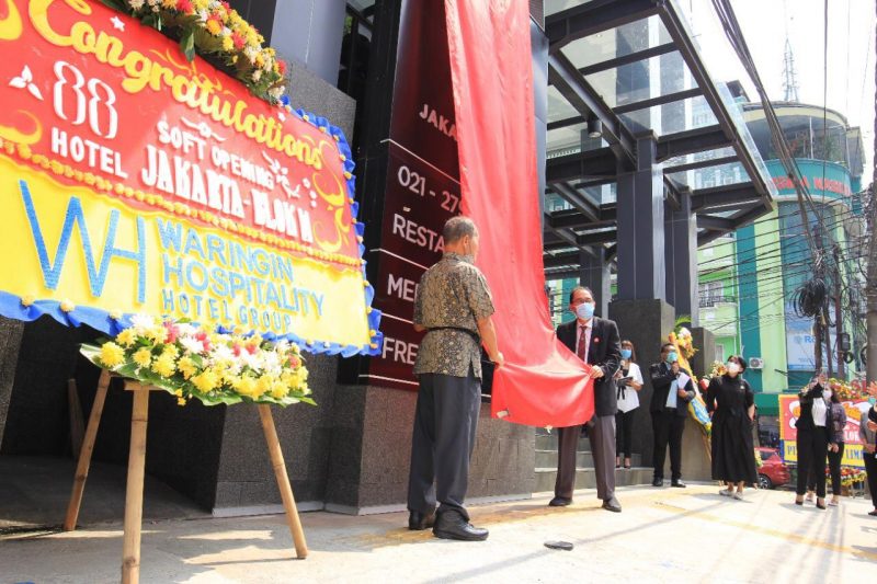 Hotel 88 Blok M waringin hospitality