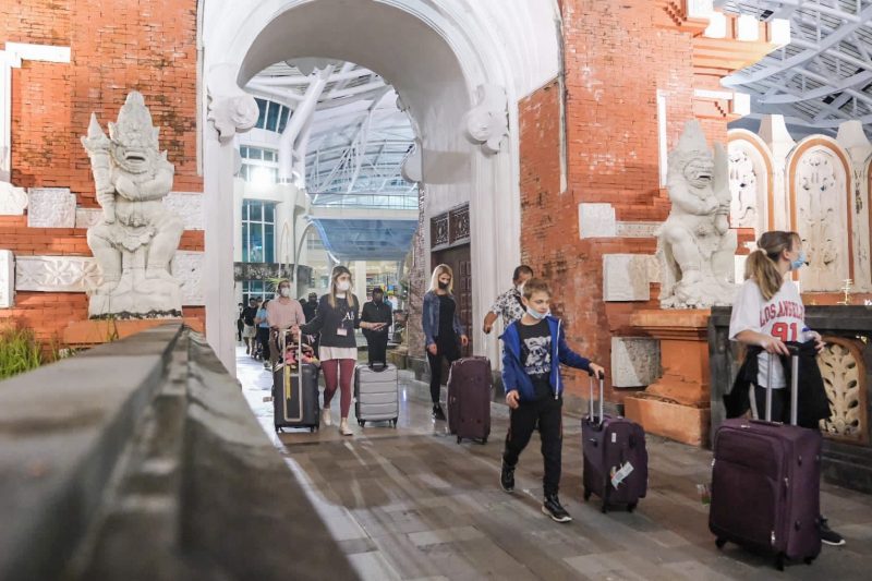 kunjungan wisman ke bali