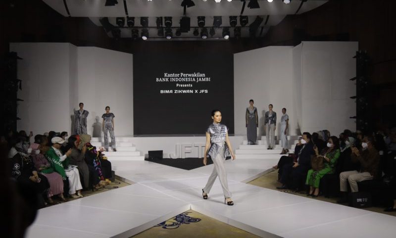 Jakarta Fashion Trend 2023 Gabungkan Fashion, Beauty, dan Nature
