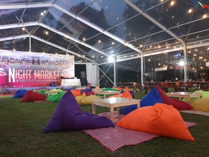 hotel borobudur night market