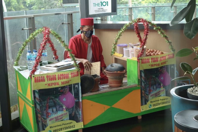 Kerak Telor kampung betawi The 1O1 Jakarta Sedayu Darmawangsa