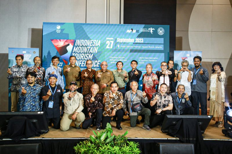 indonesia mountain tourism conference Asosiasi Pemandu Gunung Indonesia