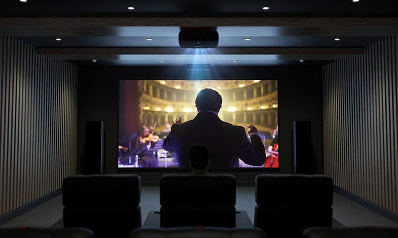 Menciptakan Bioskop Pribadi di Rumah Dengan Jajaran Proyektor Home Cinema Epson