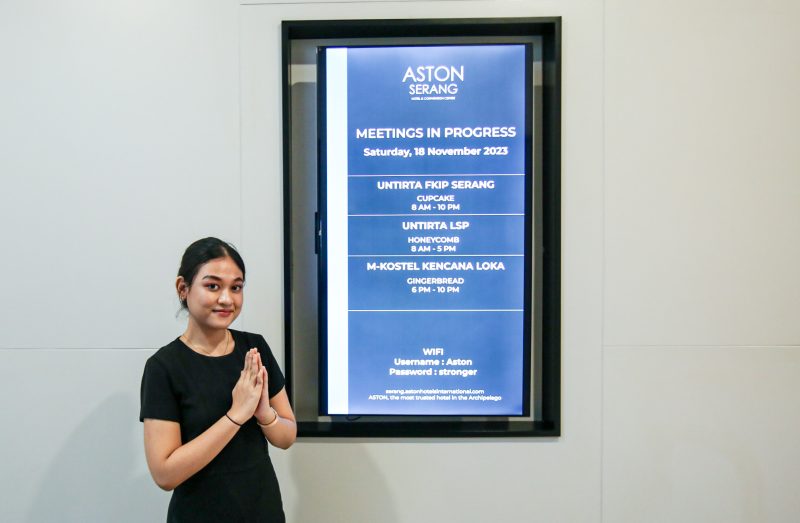 ruang meeting ASTON Serang