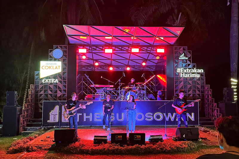 live music The Royale Krakatau Hotel