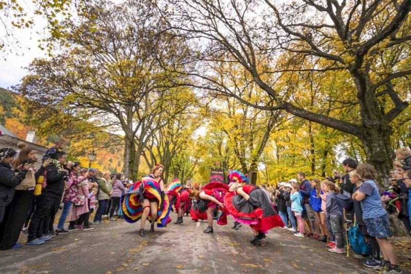 Arrowtown Autumn Festival (Credit - Arrowton Autumn Festival Website)-min