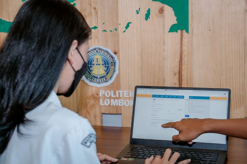 mahasiswa poltekpar lombok