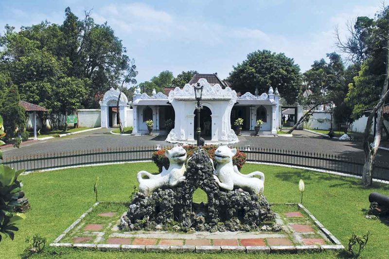 keraton KASEPUHAN cirebon