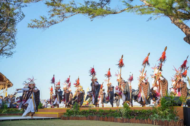 tari bali di World Water Forum 2024