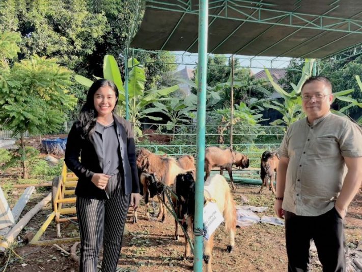 Hotel Ciputra Semarang serahkan kurban idul adha 2024