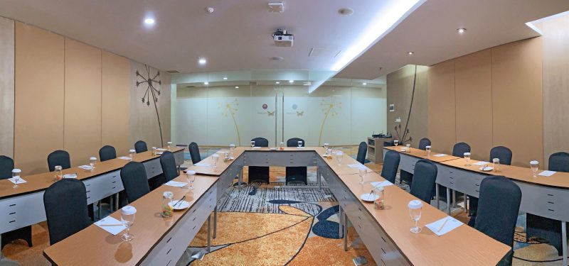 Meeting Room Mercure Serpong Alam Sutera