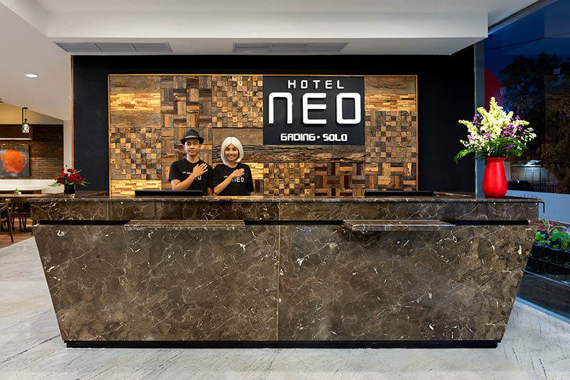 Neo Gading Solo - Lobby