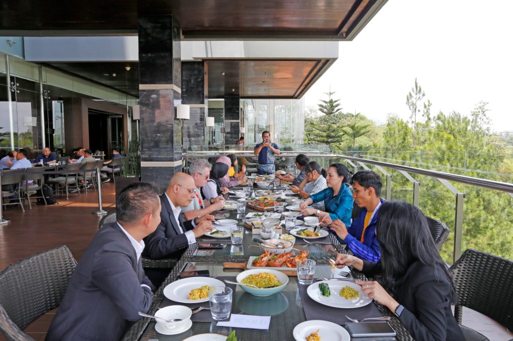 intercontinental bandung dago pakar