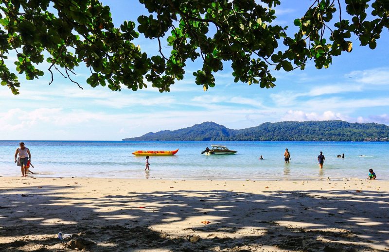 pantai natsepa ambon