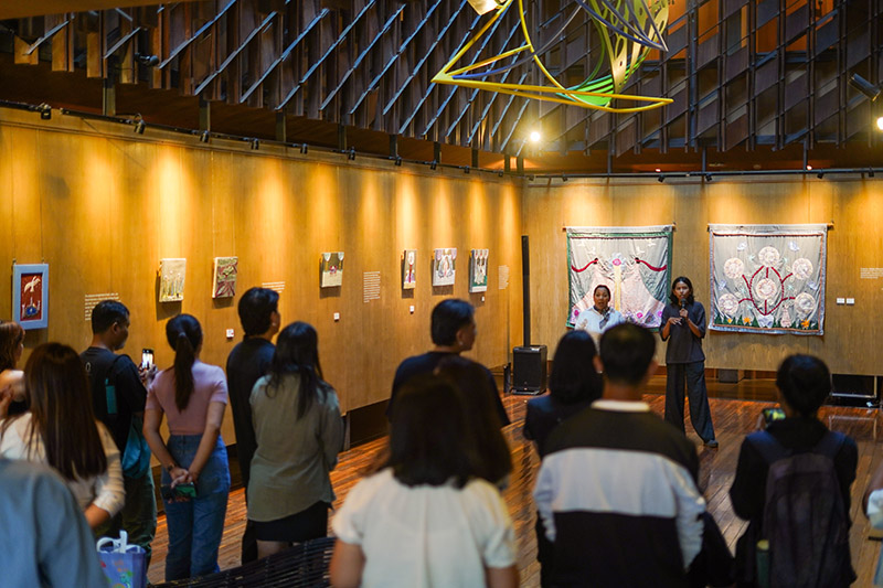 Pameran seni voyage of becoming sakde oka di ARTOTEL Sanur Bali