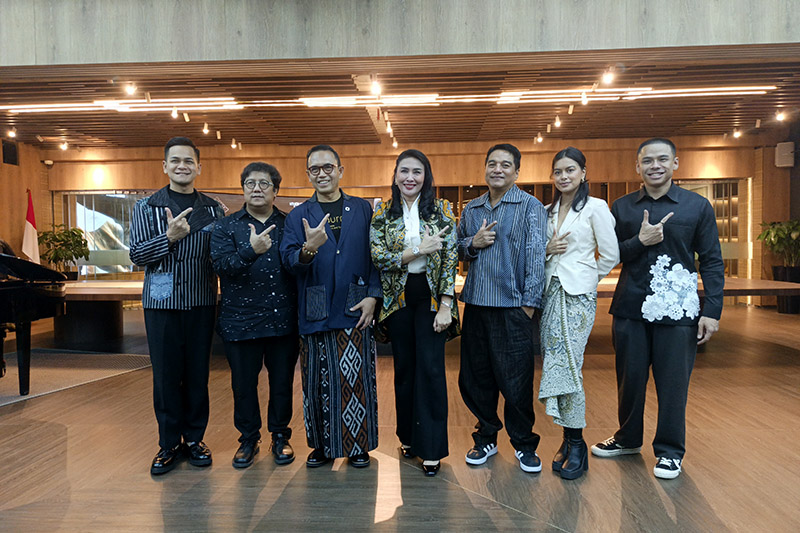 The Seaside Festive Symphony Injourney Hospitality bersama Indra Lesmana, Erwin Gutawa, Eva Celia, Teza Sumendra dan Gabriel Heryanto