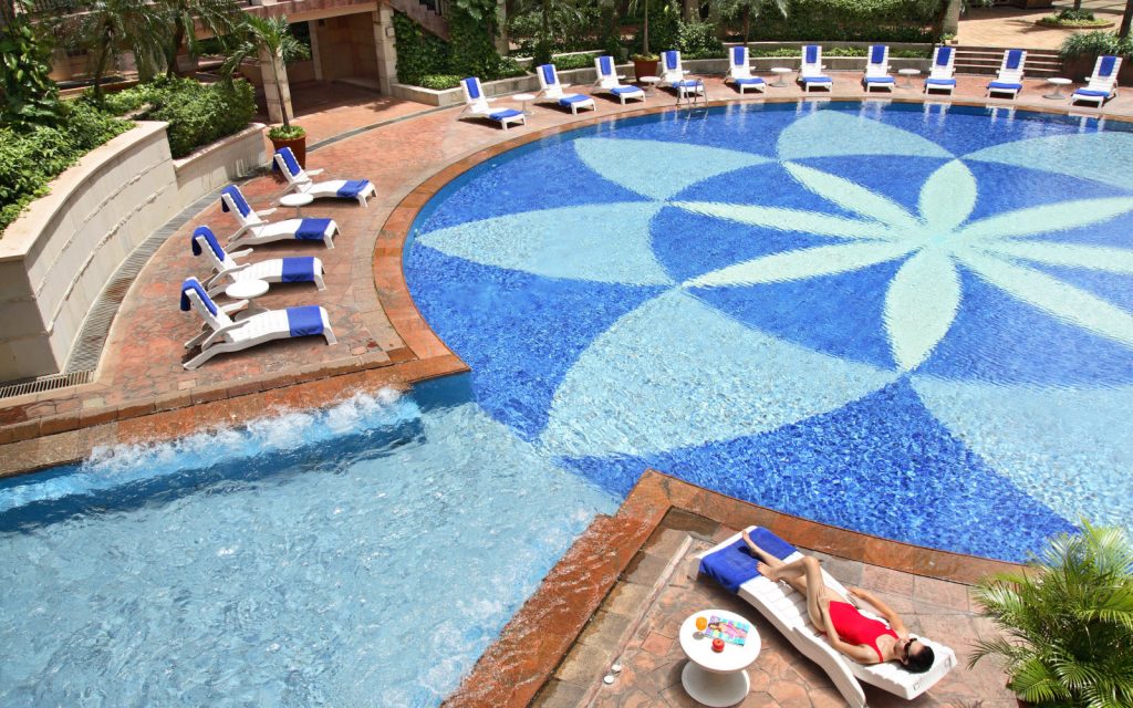 kolam renang Somerset Grand Citra Jakarta