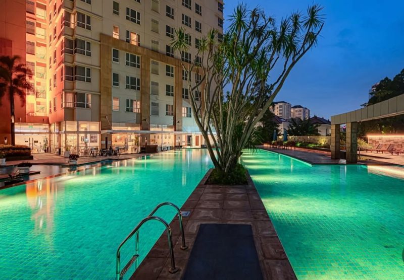 kolam renang somerset berlian jakarta