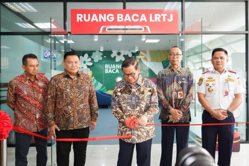 Gubernur Pramono Resmikan Implementasi QRIS Tap di Seluruh Gate LRT Jakarta dan Ruang Baca
