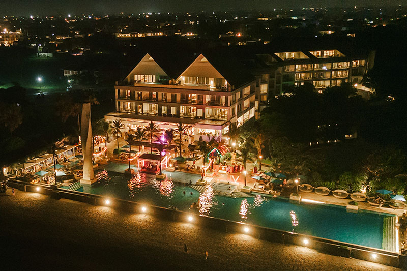 LV8 Resort Hotel