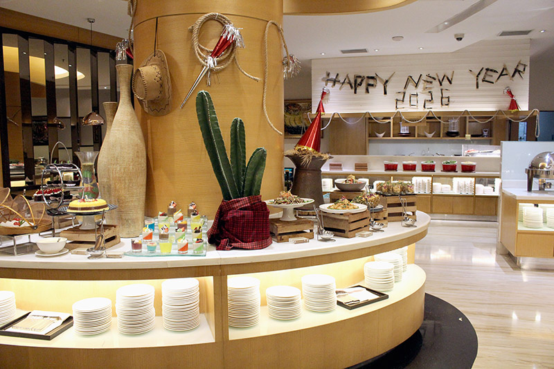 Malam Tahun Baru Tema Cowboy di Restoran The Gallery Hotel Ciputra Cibubur