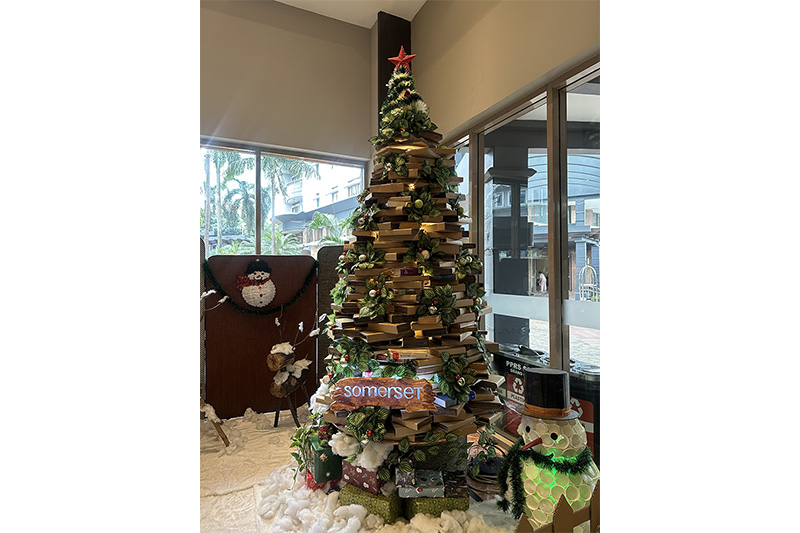 pohon natal Somerset Grand Citra Jakarta_1