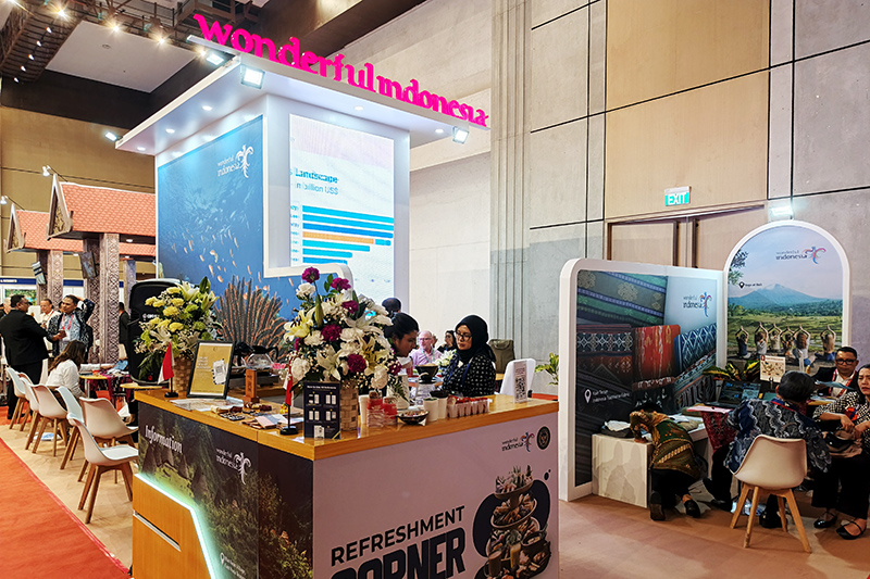 booth indonesia di travel exchange asean tourism forum 2026