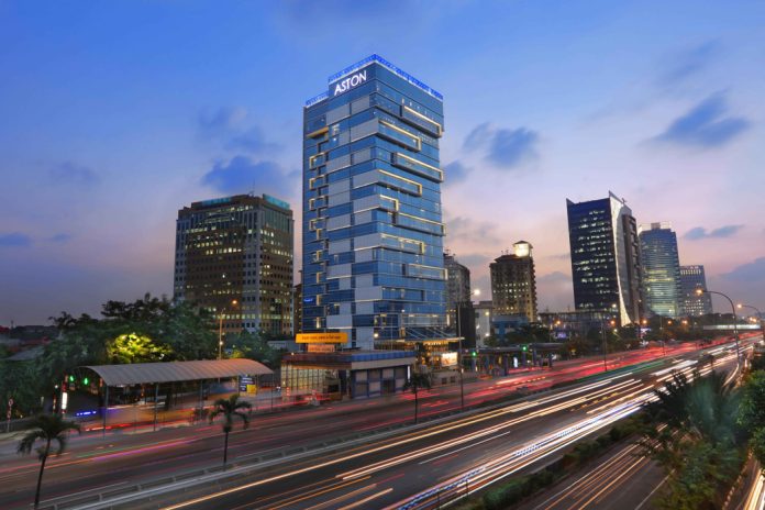 Facade Aston Simatupang Hotel & Conference Center