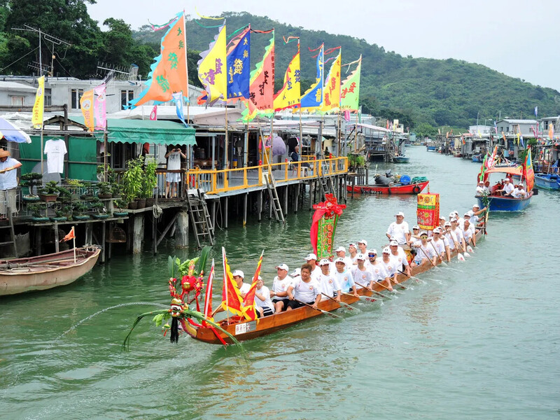 Tai O Dragon Boat Water Parade