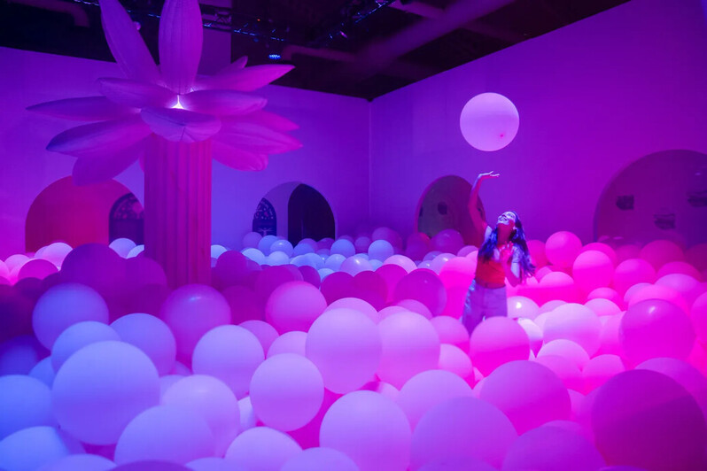 Bubble Planet HK _Credit Exhibition Hub Bank Images_