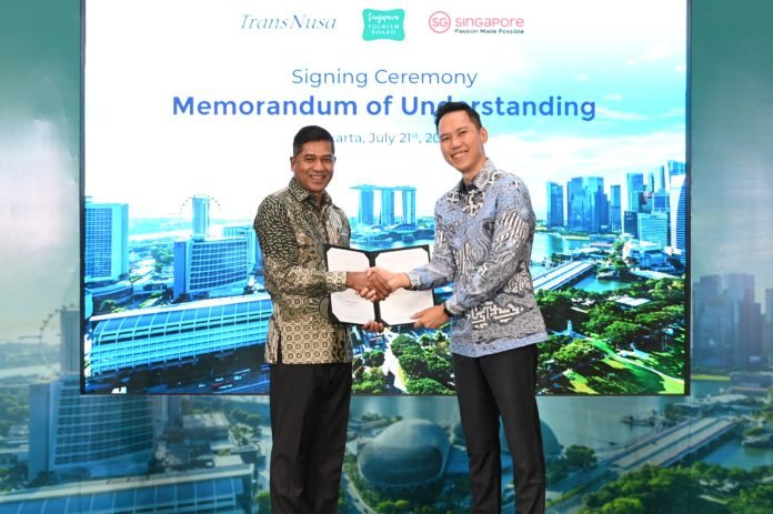 L-R_Datuk Bernard Francis - Group CEO TransNusa and Terrence Voon - Executive Director SEA Singapore Tourism Board