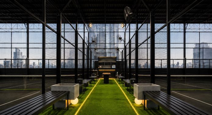 stay and padel di Oakwood Suites Kuningan Jakarta