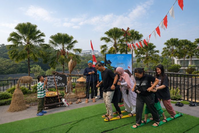 permainan tradisional di Aston Sentul Lake Resort & Conference Center