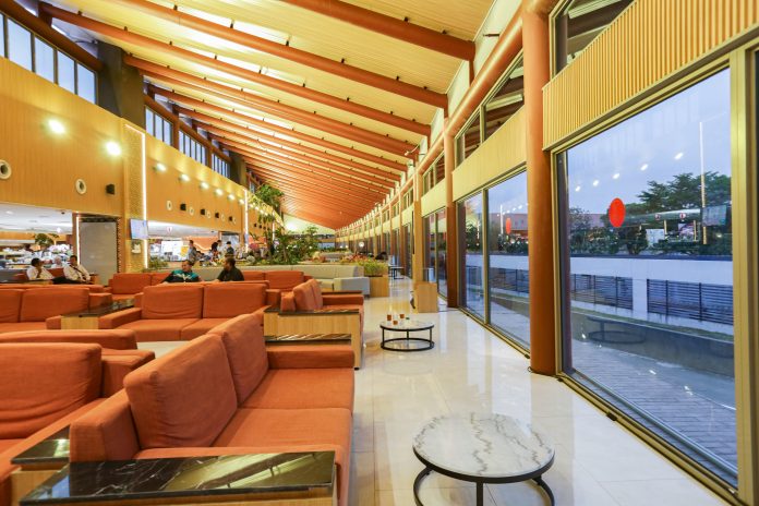 ruang duduk palmeera lounge