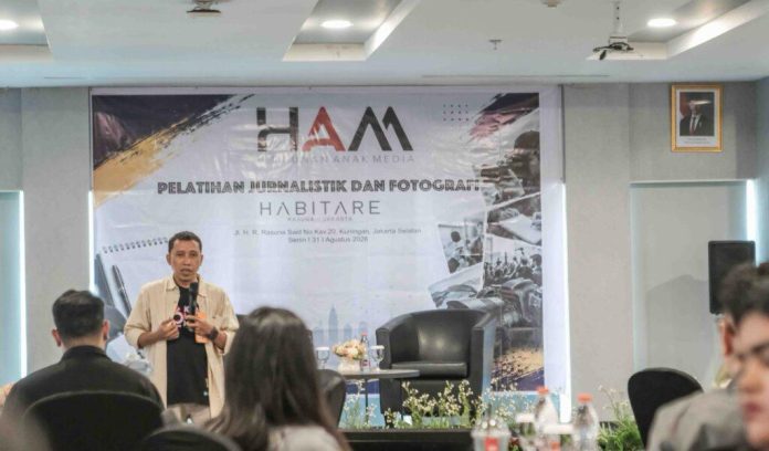 Bimtek fotografi dan penulisan oleh himpunan anak media tahun 2026