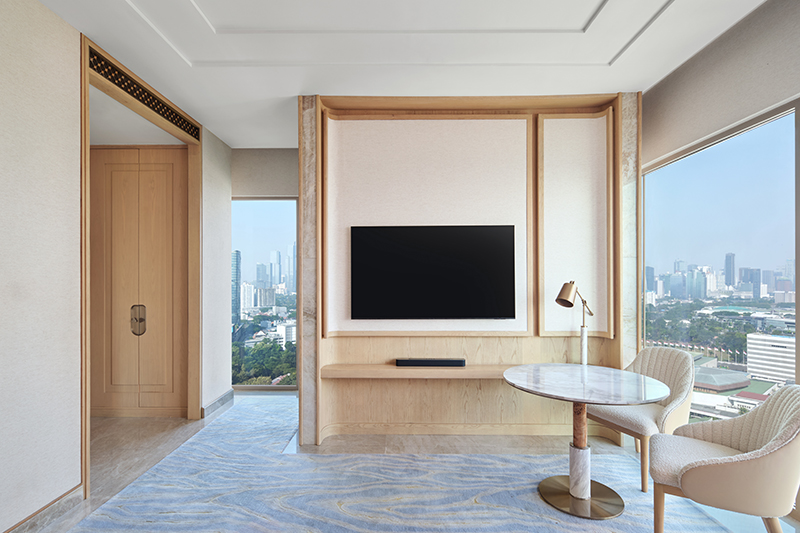 Living room Jakarta Marriott Hotel Gelora (4)